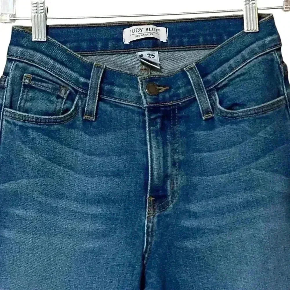 Judy Blue Mom Jeans 1 (Waist 23) Medium Wash High Waisted Whiskering Relaxed Fit - Picture 3 of 10